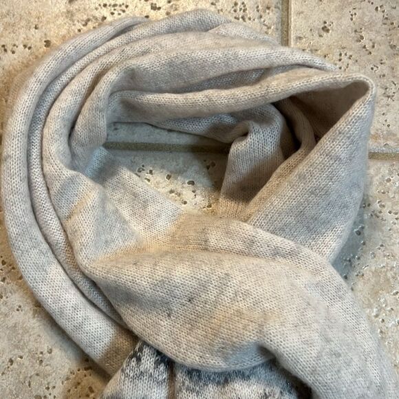 Brand New MARTHA STEWART 99% CASHMERE Nordic Scarf Grey - Picture 4 of 7